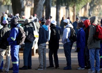 美最新就業數據釋放矛盾信號　首申失業金上升、裁員放緩